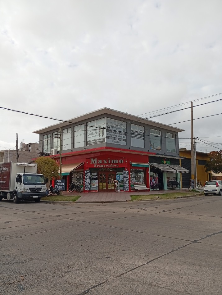 **OFICINA/CONSULTORIO/ESTUDIO EN ALQUILER EN BARRIO LOURDES**