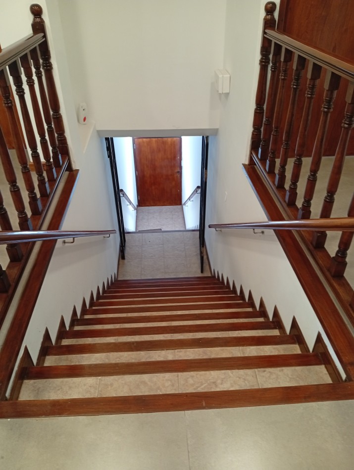 **OFICINA/CONSULTORIO/ESTUDIO EN ALQUILER EN BARRIO LOURDES**