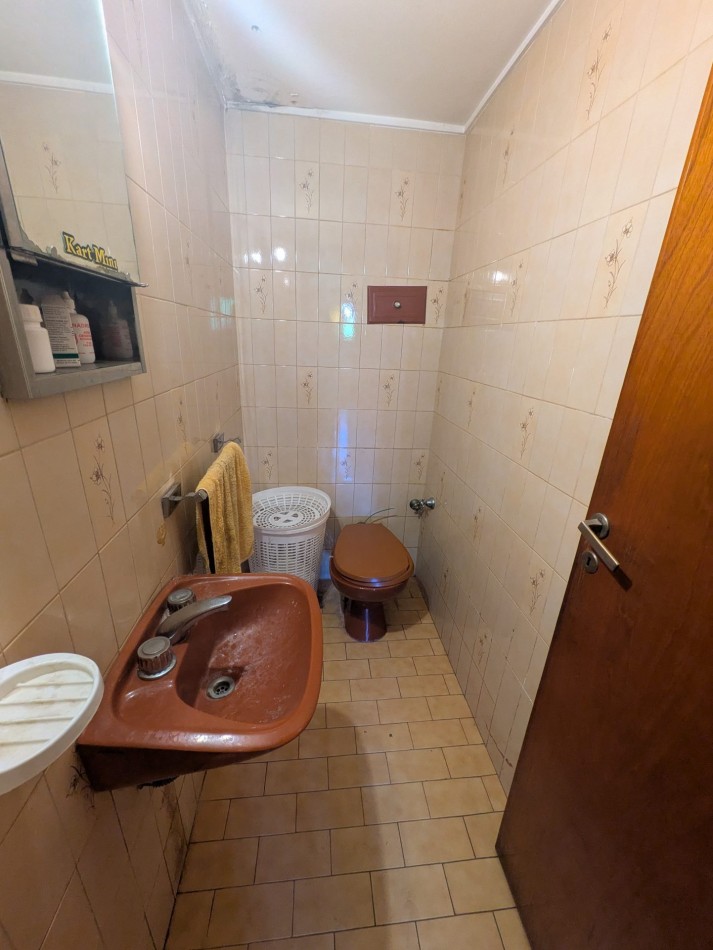 **GRAN CHALET EN VENTA EN SAN CARLOS**