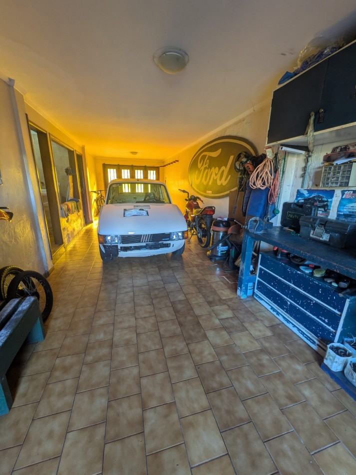**GRAN CHALET EN VENTA EN SAN CARLOS**