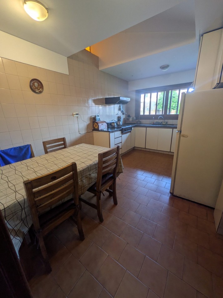 **GRAN CHALET EN VENTA EN SAN CARLOS**