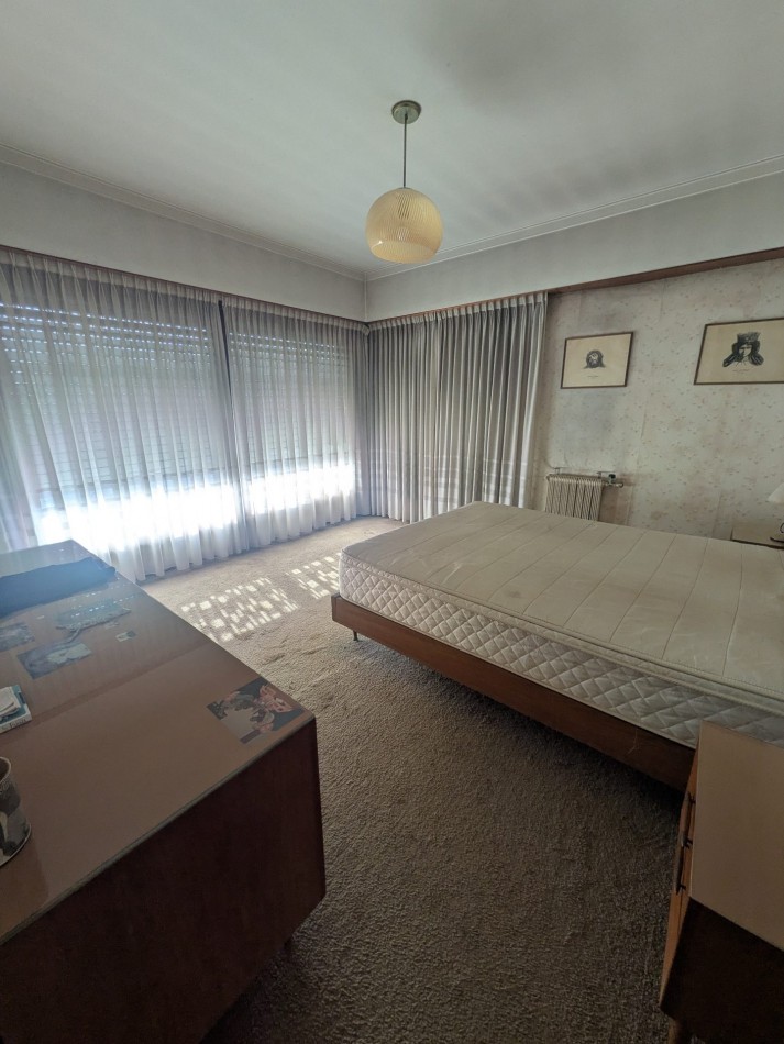 **GRAN CHALET EN VENTA EN SAN CARLOS**