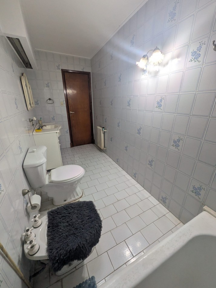 **GRAN CHALET EN VENTA EN SAN CARLOS**