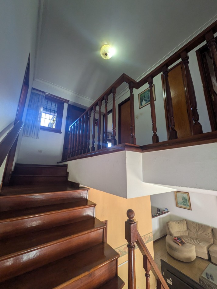 **GRAN CHALET EN VENTA EN SAN CARLOS**