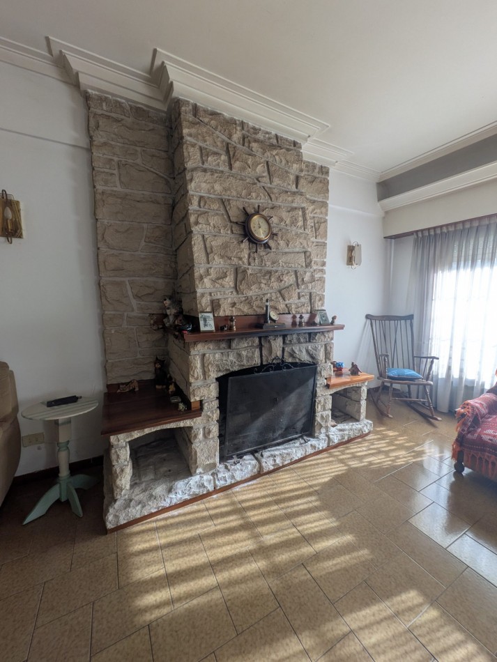 **GRAN CHALET EN VENTA EN SAN CARLOS**