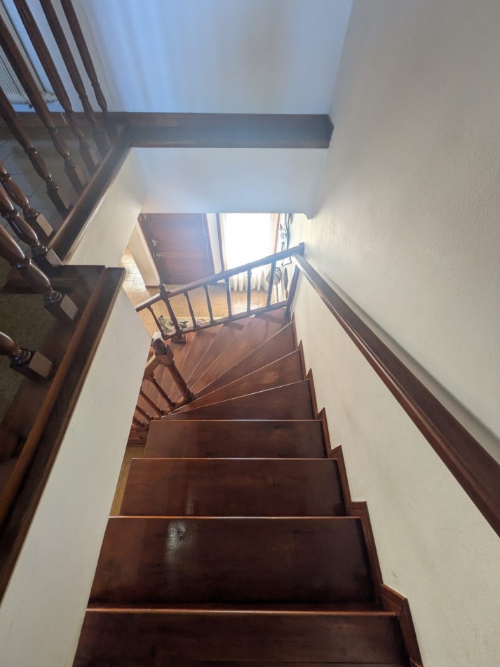 **GRAN CHALET EN VENTA EN SAN CARLOS**