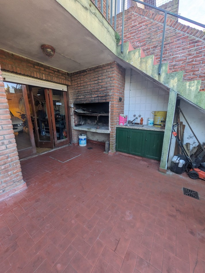 **GRAN CHALET EN VENTA EN SAN CARLOS**