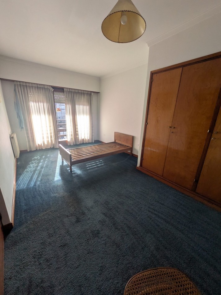 **GRAN CHALET EN VENTA EN SAN CARLOS**