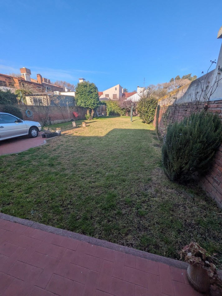 **GRAN CHALET EN VENTA EN SAN CARLOS**