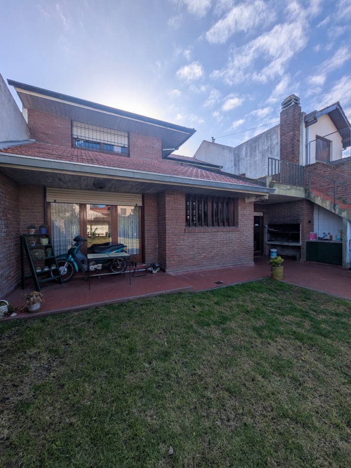 **GRAN CHALET EN VENTA EN SAN CARLOS**