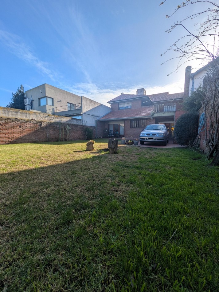 **GRAN CHALET EN VENTA EN SAN CARLOS**