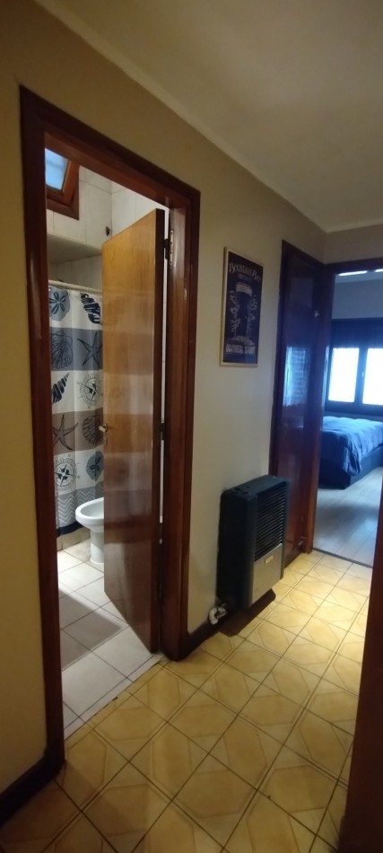 **GRAN CHALET CONFORTABLE ¡APTO CREDITO! SOBRE DOS TERRENOS EN COLINAS DE PERALTA RAMOS**