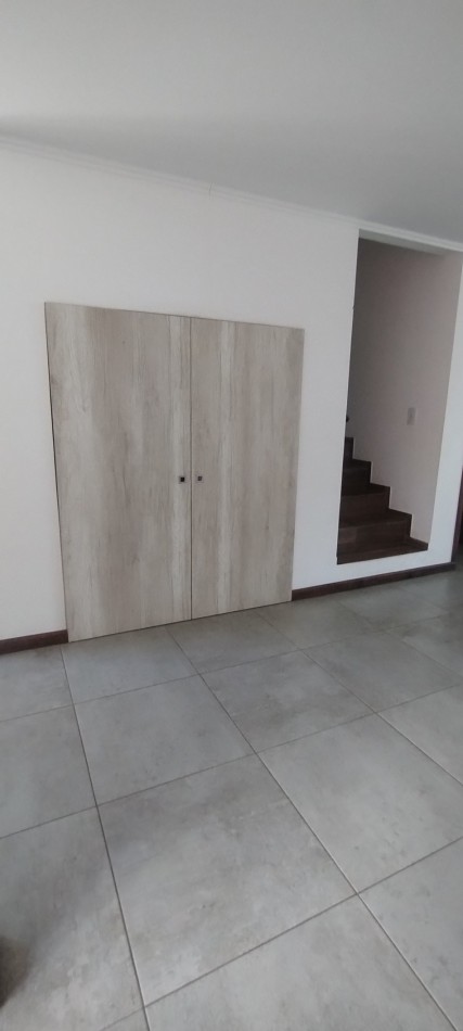 **HERMOSO y COMODO DUPLEX 4 AMBIENTES ¡APTO CREDITO! EN COLINAS DE PERALTA RAMOS**