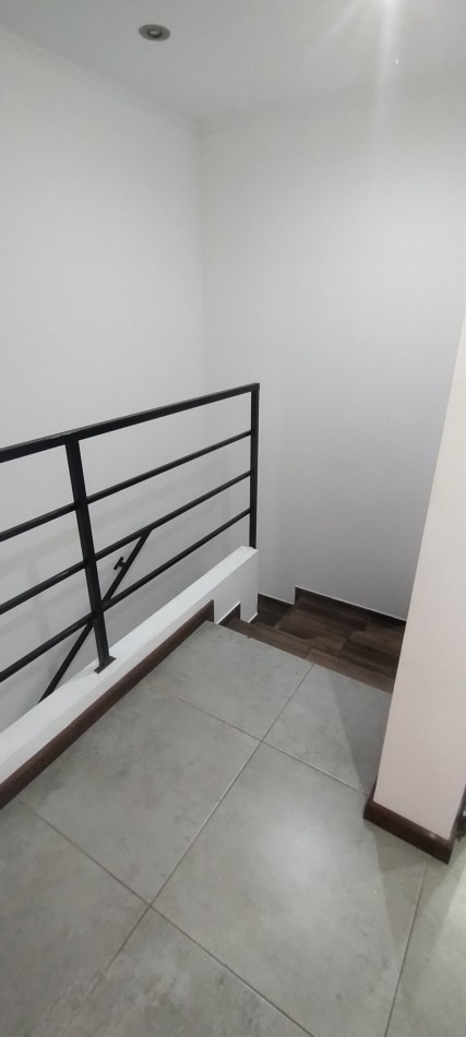 **HERMOSO y COMODO DUPLEX 4 AMBIENTES ¡APTO CREDITO! EN COLINAS DE PERALTA RAMOS**