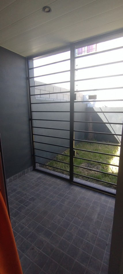 **HERMOSO y COMODO DUPLEX 4 AMBIENTES ¡APTO CREDITO! EN COLINAS DE PERALTA RAMOS**