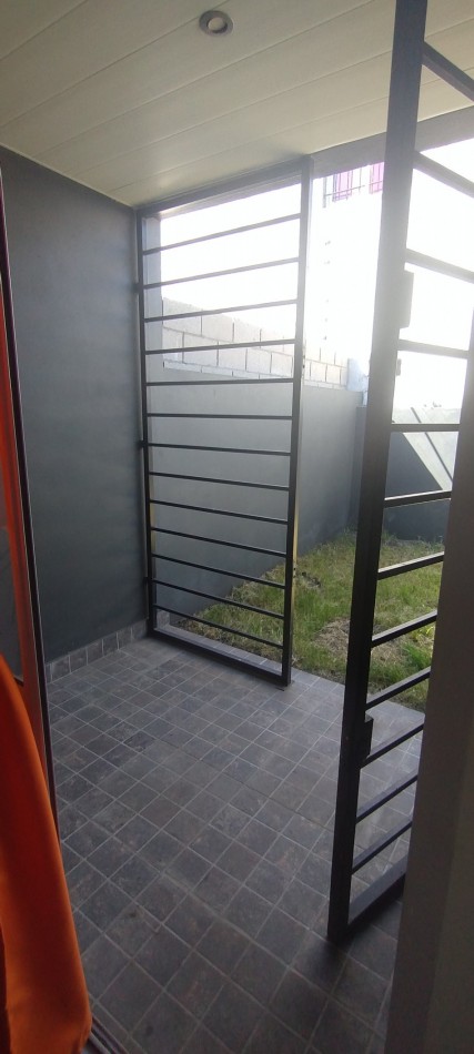 **HERMOSO y COMODO DUPLEX 4 AMBIENTES ¡APTO CREDITO! EN COLINAS DE PERALTA RAMOS**