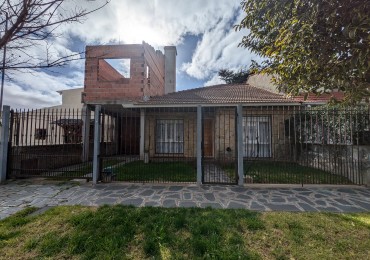 **CHALET CON GRAN PARQUE EN PUNTA MOGOTES**