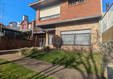 **GRAN CHALET EN VENTA EN SAN CARLOS**